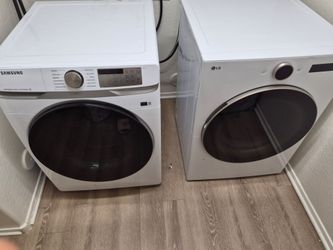 Samsung Front Load Washer and LG Dryer Set