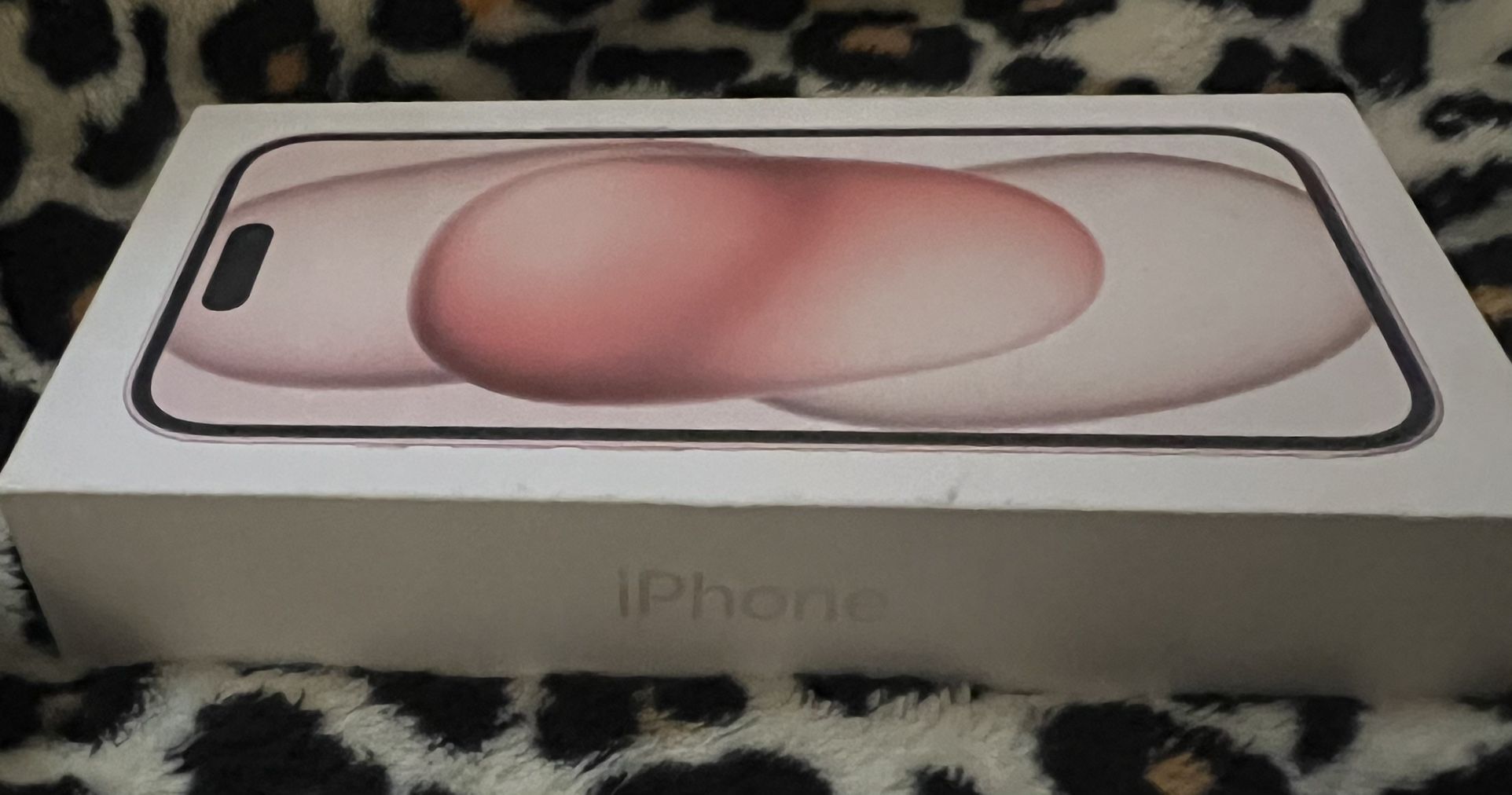 iPhone 15 Pink