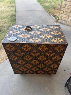 Vintage Decorative Storage Trunk / Blanket Chest with Fleur-de-Lis Pattern