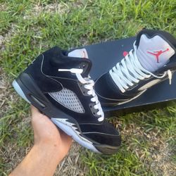 Jordan 5 Black Metallic size 6Y
