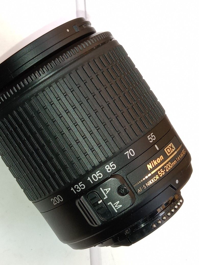 Nikon AF-S DX Zoom-Nikkor 55-200mm f/4-5.6G