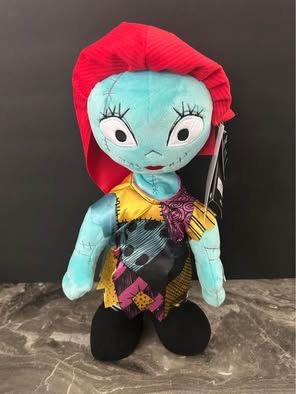 Néw nightmare before Christmas 10 inch singing animated sally plush
