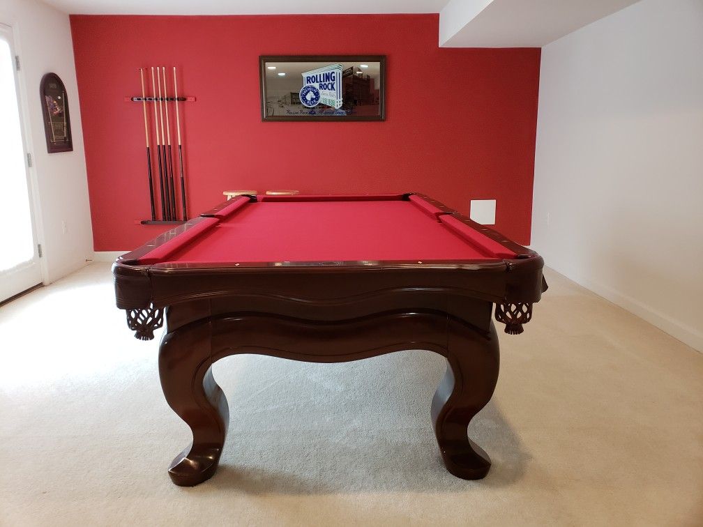 Pool table