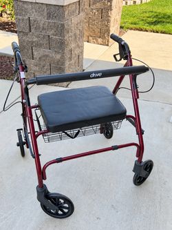 Drive brand heavy duty bariatric Rollator/Walker