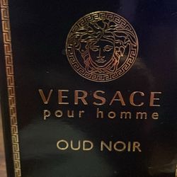 Versace Oud Noir 