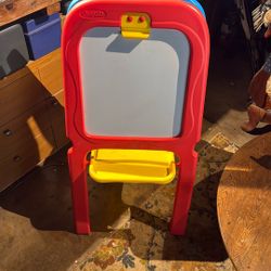 Crayola Easel Whiteboard And Chalkboard