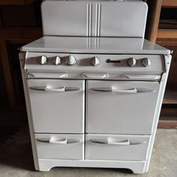 O’Keefe & Merritt Stove for Sale