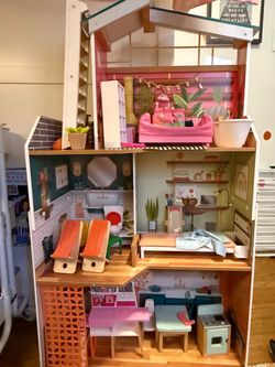 Free Doll House
