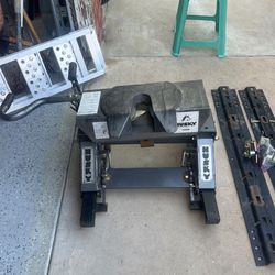 Husky Fifth Wheel Hitch 