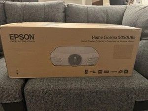 Epson Home Cinema 5050UBe 4K PRO-UHD Projector