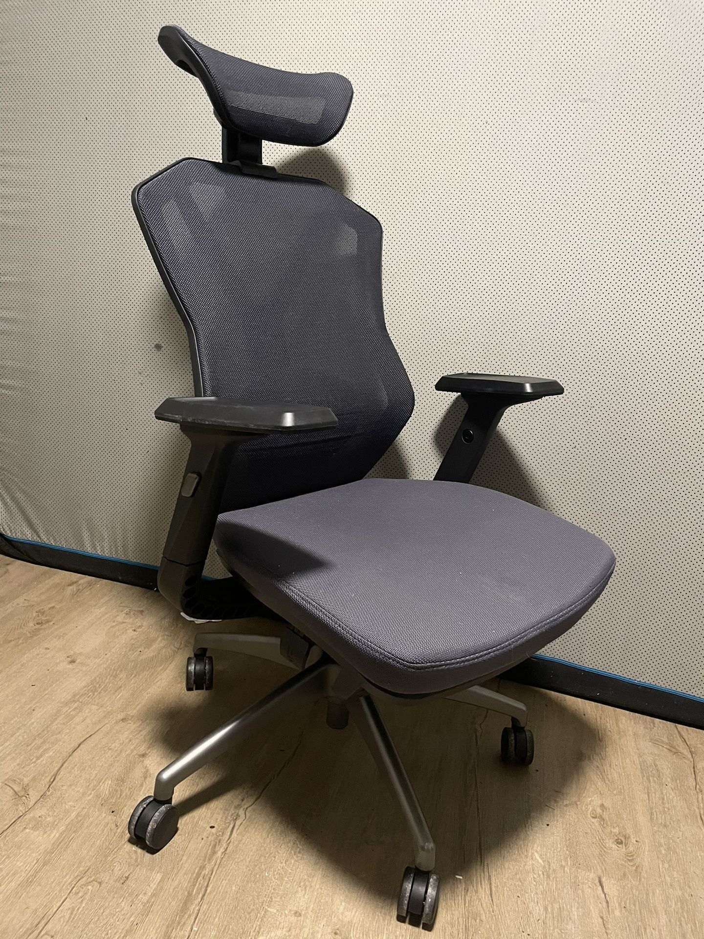 Lenovo Legion Mesh Gaming Chair