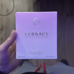 ✨ Versace Bright Crystal – Effortlessly Radiant, Unforgettable You ✨