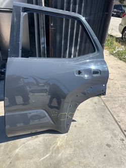 Lh rear door Toyota 4 runner 2026