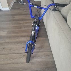 Mongoose Scooter Blue