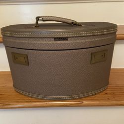 Vintage Debonair Train Case Cosmetic Suitcase with Key