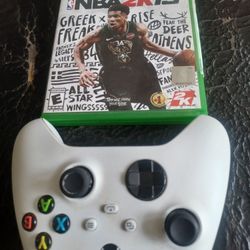 NEW XBOX SERIES X CONTROLLER AND PRE-OWNED NBA GAME $45 FINAL PRICE SAME DAY SHIPPING 