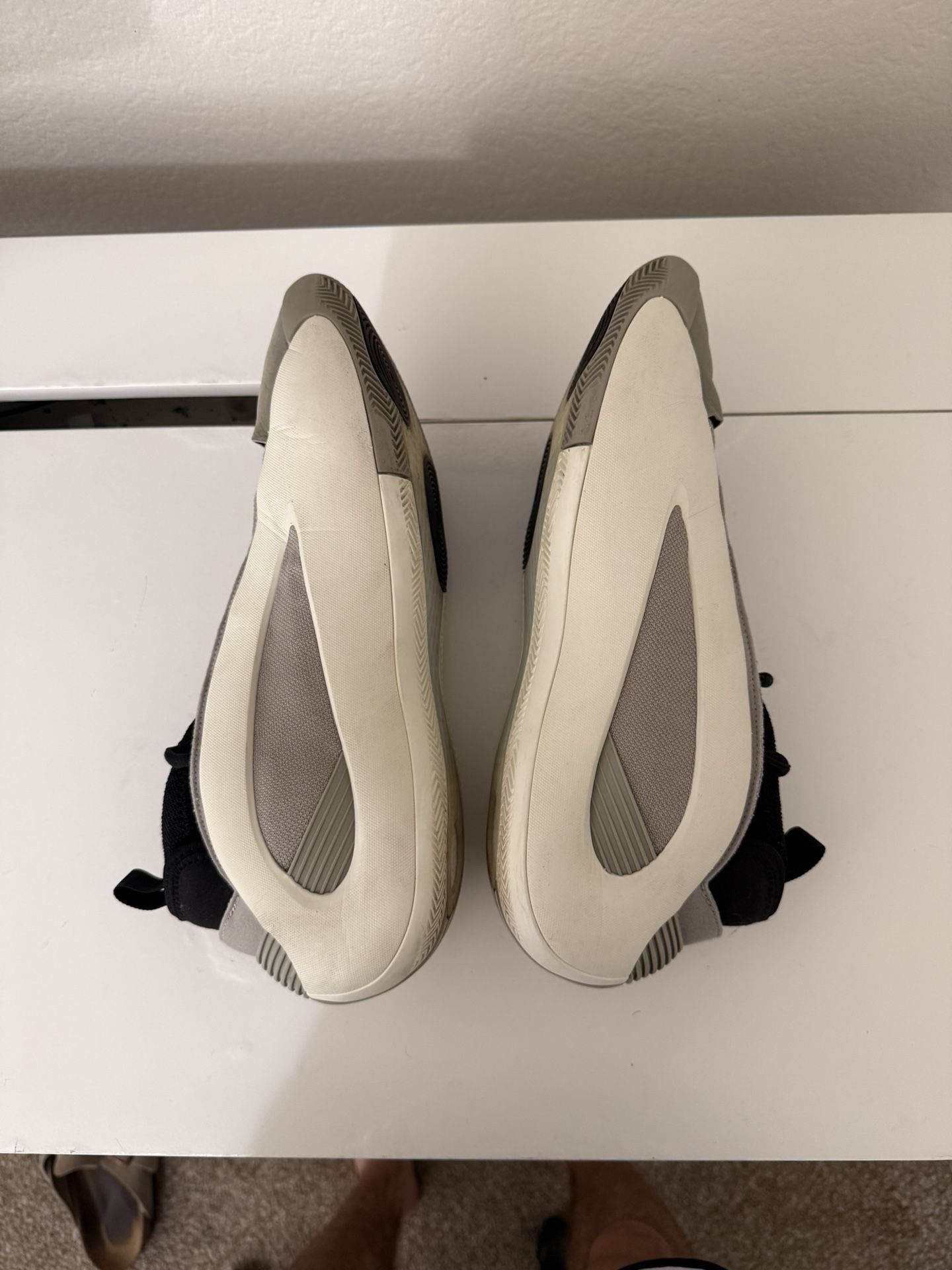 Harden Vol. 8 Feather Grey Sz 10