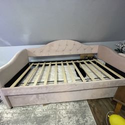 trundle bed 