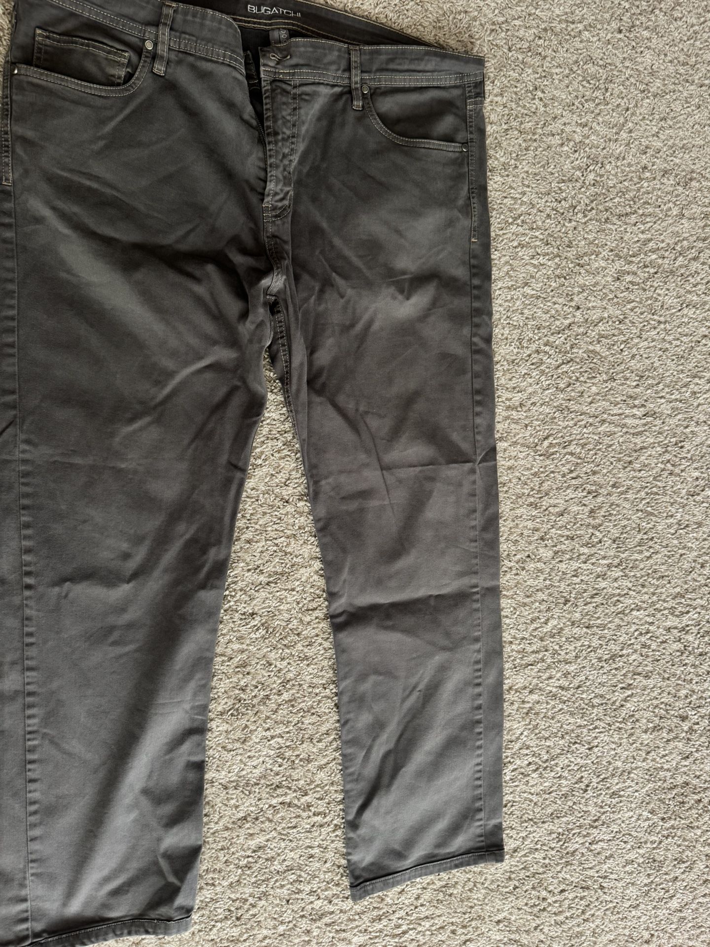 Men’s Bugatchi pants, size 40.