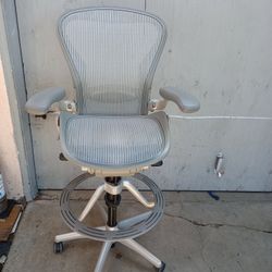 Herman Miller Tip B $ 500