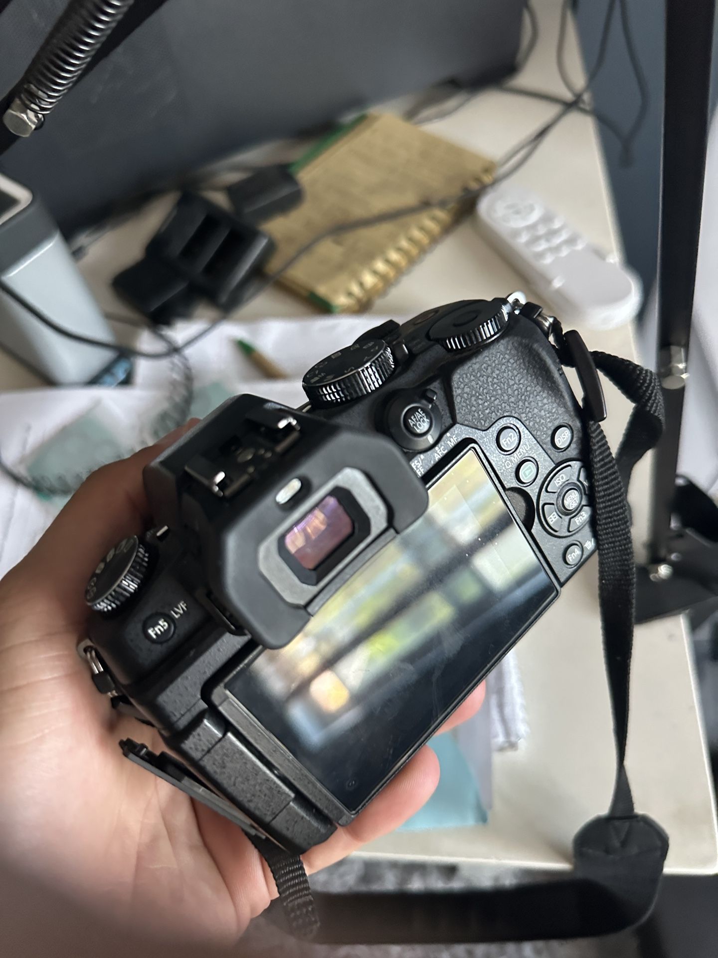 Panasonic Lumix G85 with 12–60mm Lens + Extras – Excellent Condition