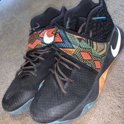 Kyrie 2 BHM (Black History Month) Size 10.5 Mens