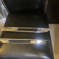 Jaguar XJ Or XJL Side Fender Vents