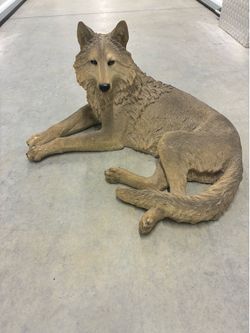 Wolf Statue
