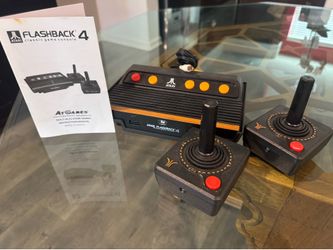 Atari Flashback 4: Console & 2 Joysticks