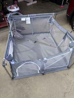 Portable playpen