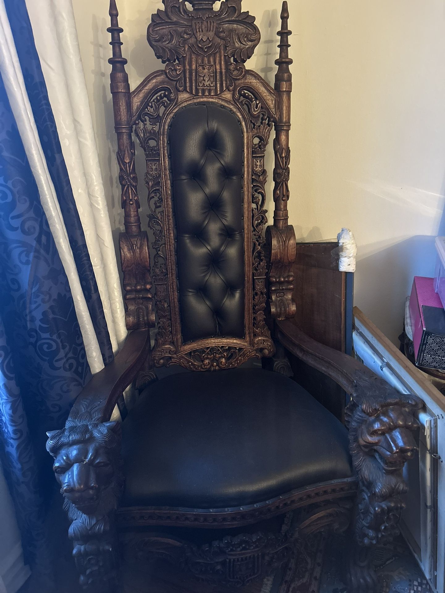 King David Throne Chair