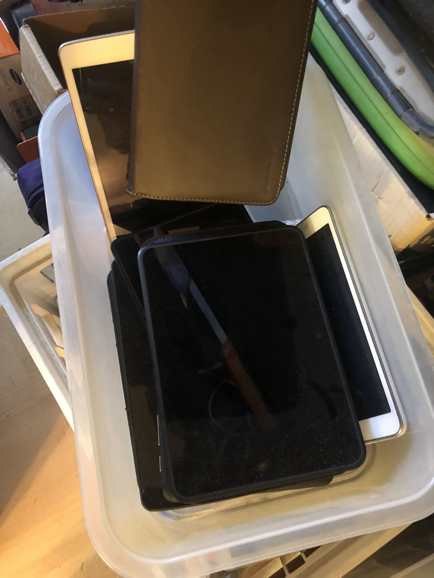 Lot Of 10 Android Tablets 