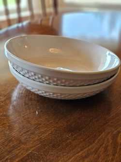 Set of 2 White Textured Gallery Bowls - Modern Decorative Serving Set