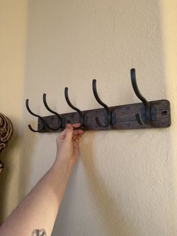 5 Wall Hooks Wood Panel