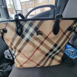 Burberry Purse