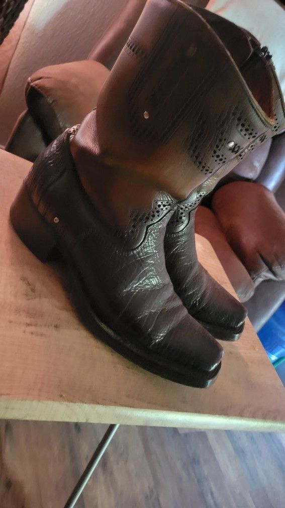 Shark Boots 75