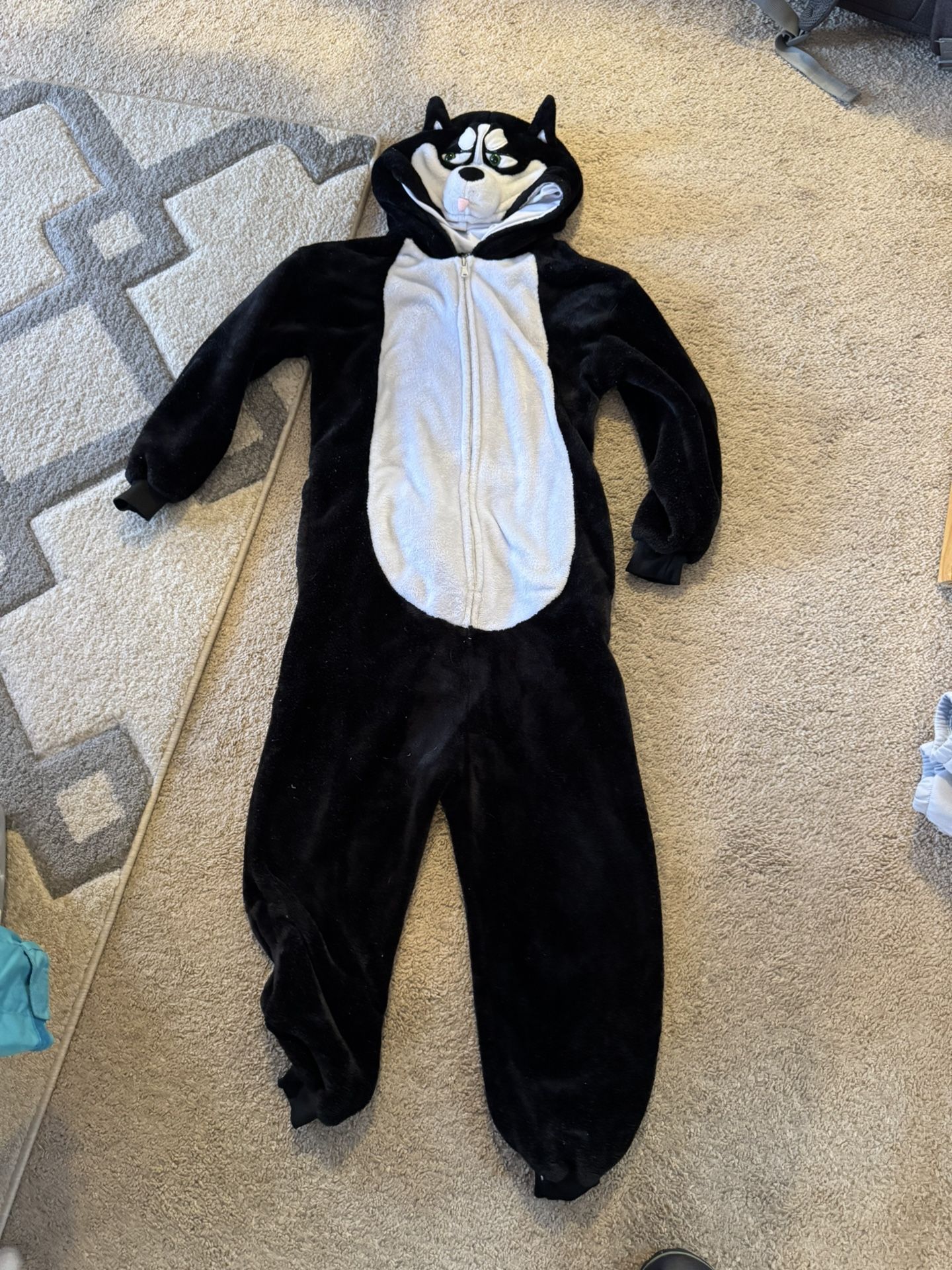 Wolf Husky Dog Youth Unisex Black White Fuzzy Halloween Costume Cosplay Sz 140