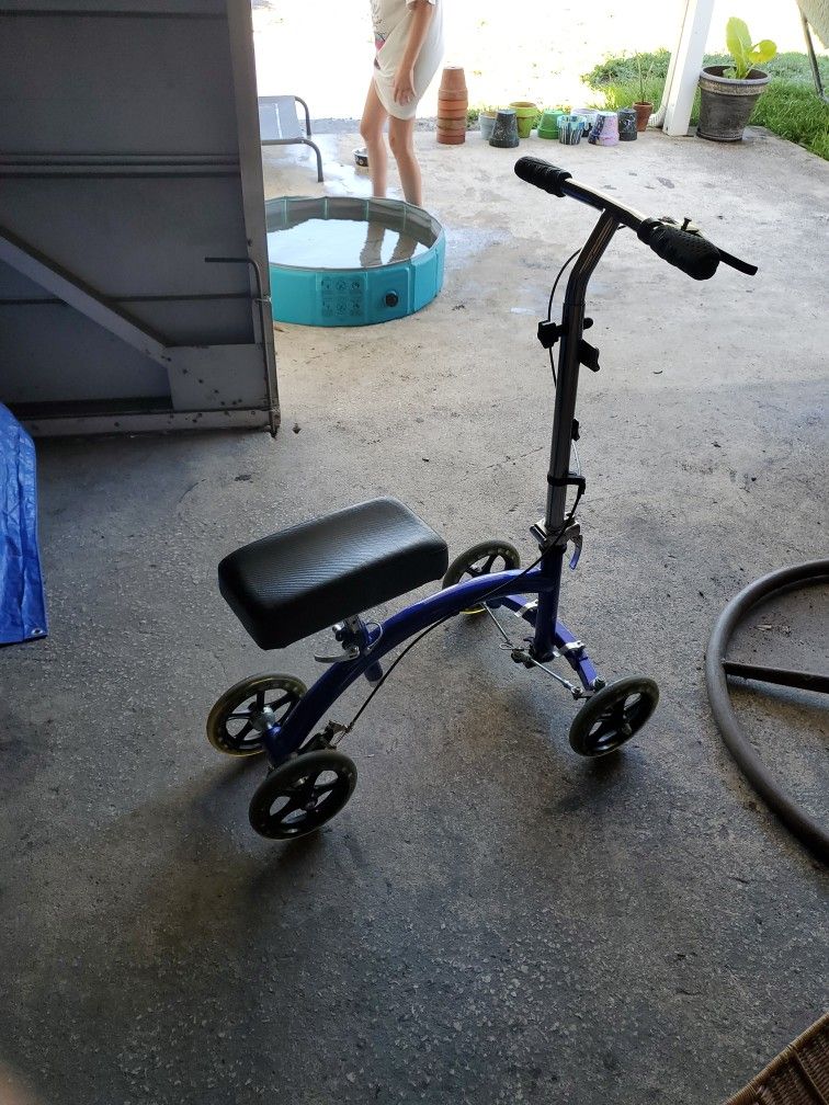 Knee Rover