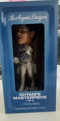 Ohtani 3 home run bobble head