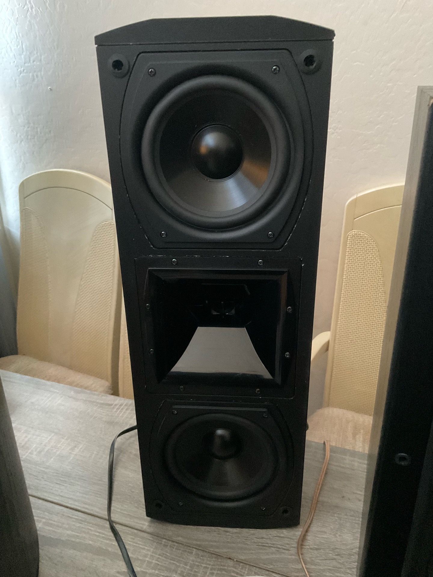 Klipsch center speaker