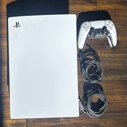PS5 Disc Edition – Smooth Performance, Complete Setup