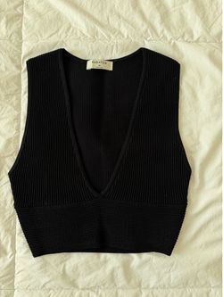ARITZIA TOP
