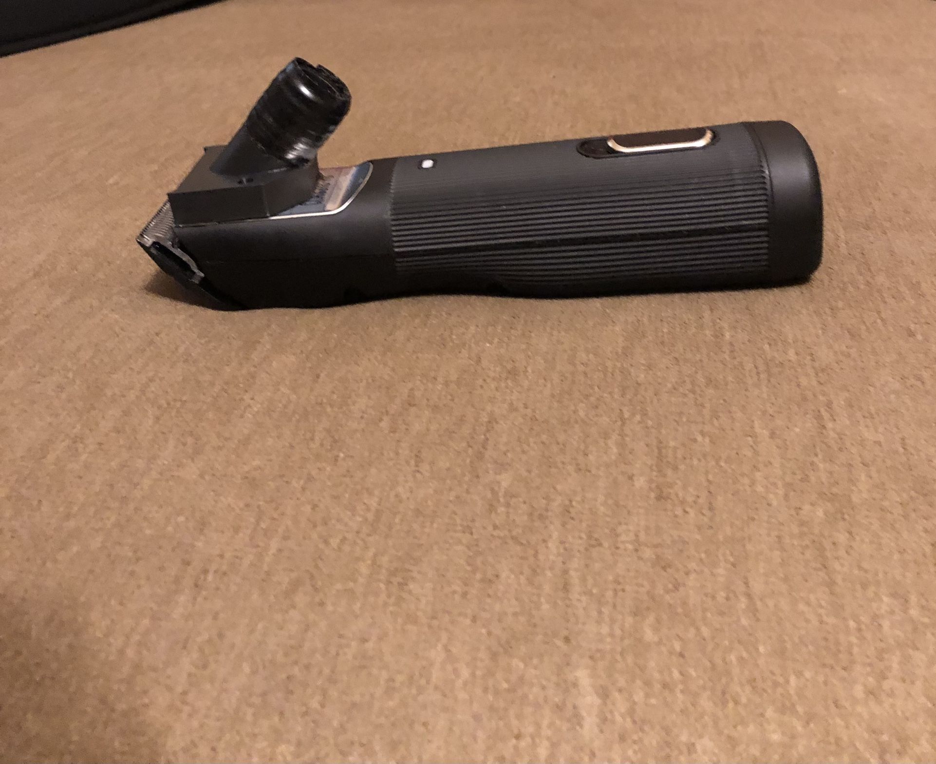 Cordless Oster 76 W/Vac Attachment