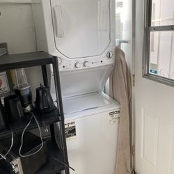 GE Stacked Washer & Dryer 