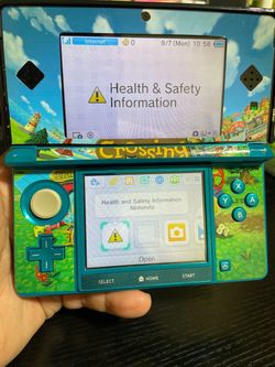 Nintendo 3DS Aqua Blue Console CTR-001 USA  + Charger