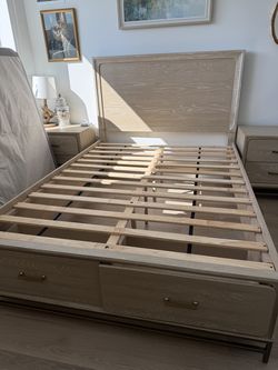 4-Piece Bedroom Set w/ Storage Bed, Dresser & 2 Nightstands - Cream Color