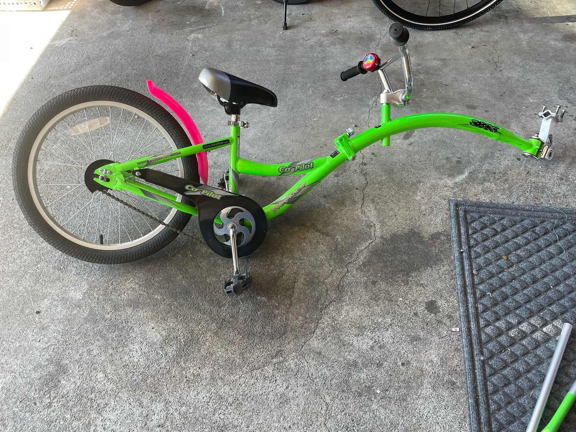 Tag-along Or Trail-along Bike