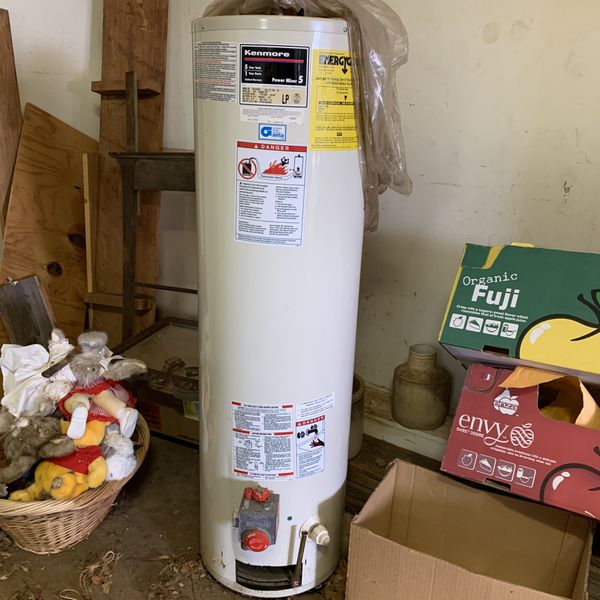 Kenmore 30 gal gas water heater for Sale in Boiling Springs, SC OfferUp
