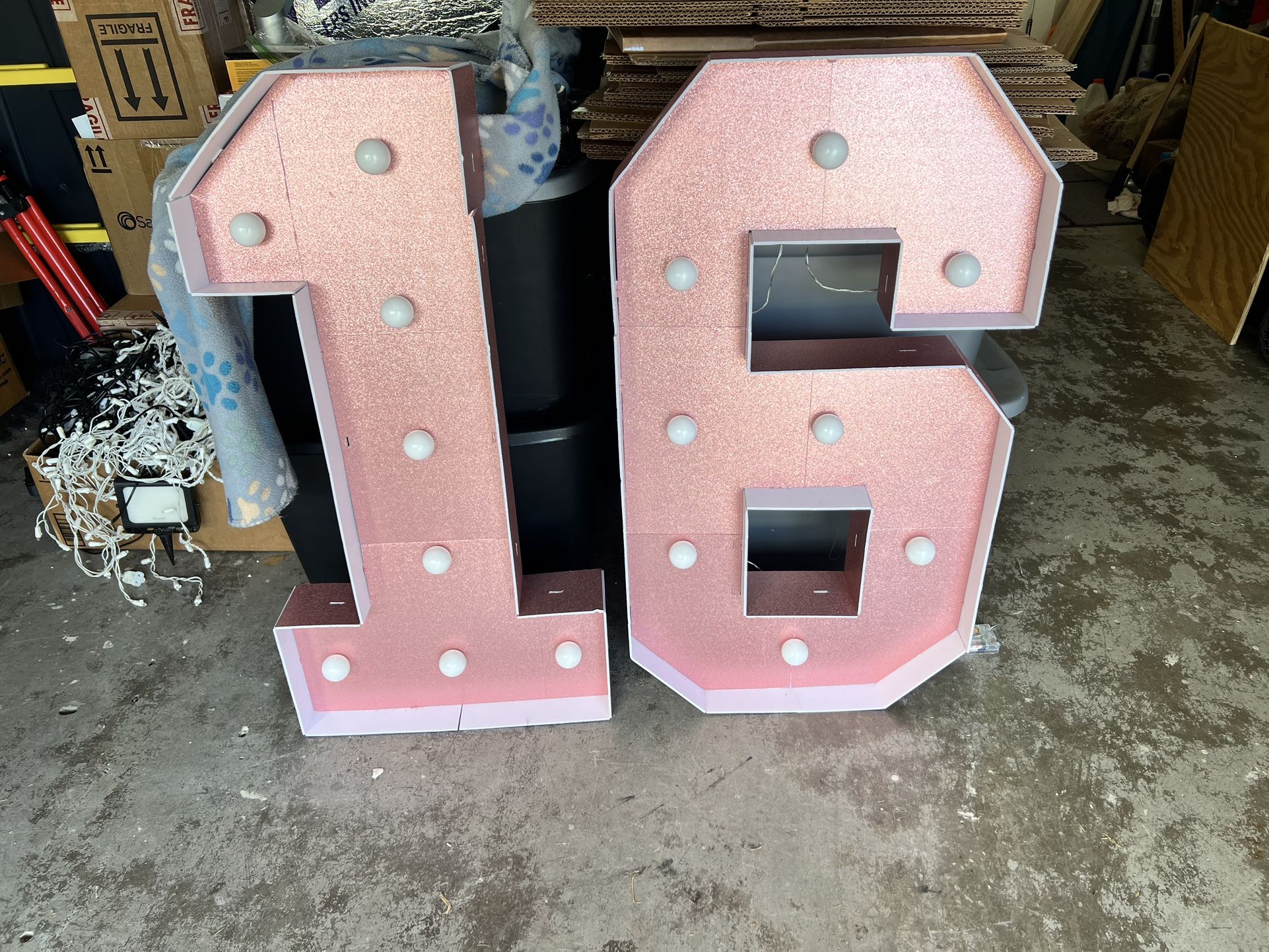 4ft Light Up Marquee Numbers (pink)