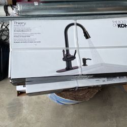 KOHLER Thierry Two Handle Pull-Down Sprayer Kitchen Faucet with Soap Dispenser in Oil-Rubbed Bronze